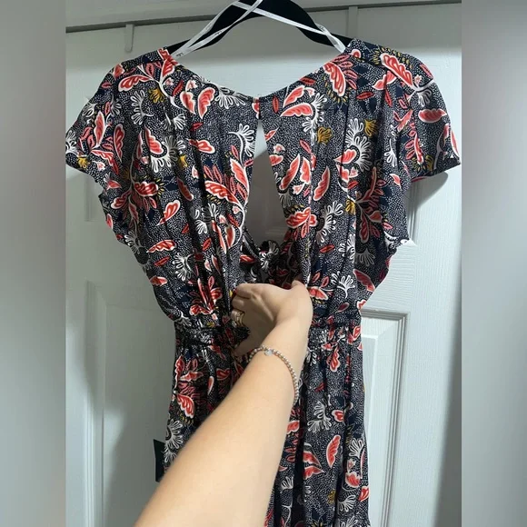 Adorable Dondi Navy Blue Print Romper perfect for your next vacation or summer - Picture 5 of 5